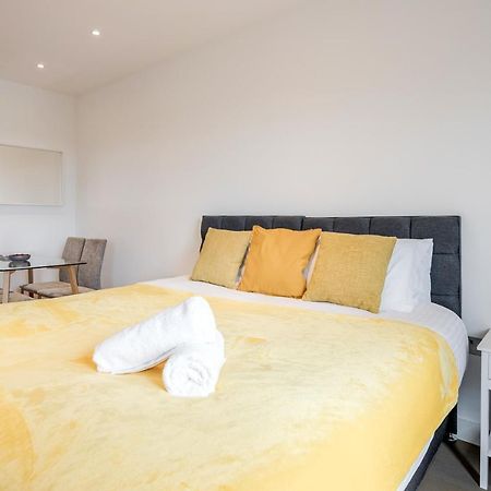 Luxury Studio Apartment St Albans With Amaryllis Apartments Eksteriør bilde