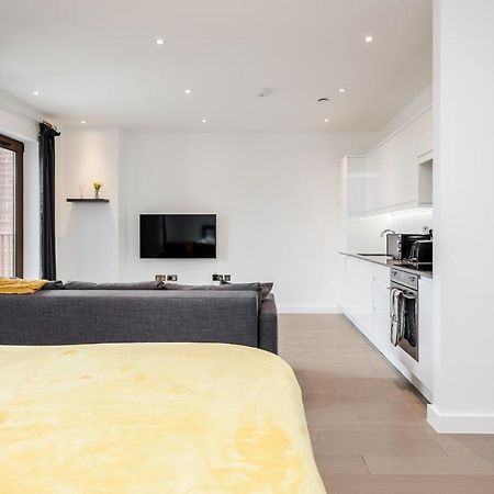 Luxury Studio Apartment St Albans With Amaryllis Apartments Eksteriør bilde