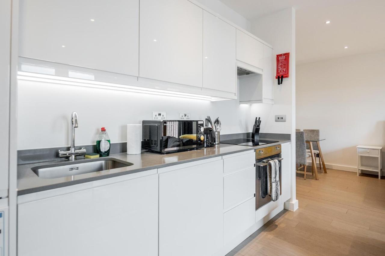 Luxury Studio Apartment St Albans With Amaryllis Apartments Eksteriør bilde